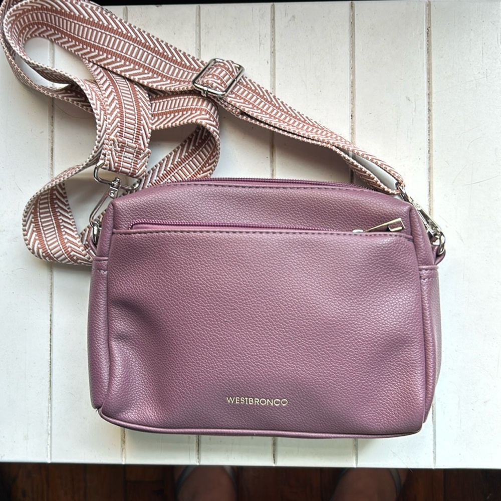 Westbronco crossbody purse!